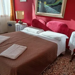  Apartment Princess Canal View Italien