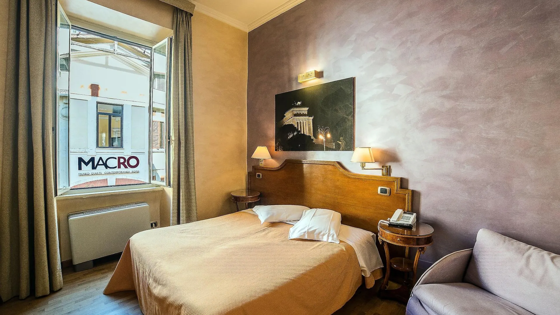 Hotel Kent Róma 3*,